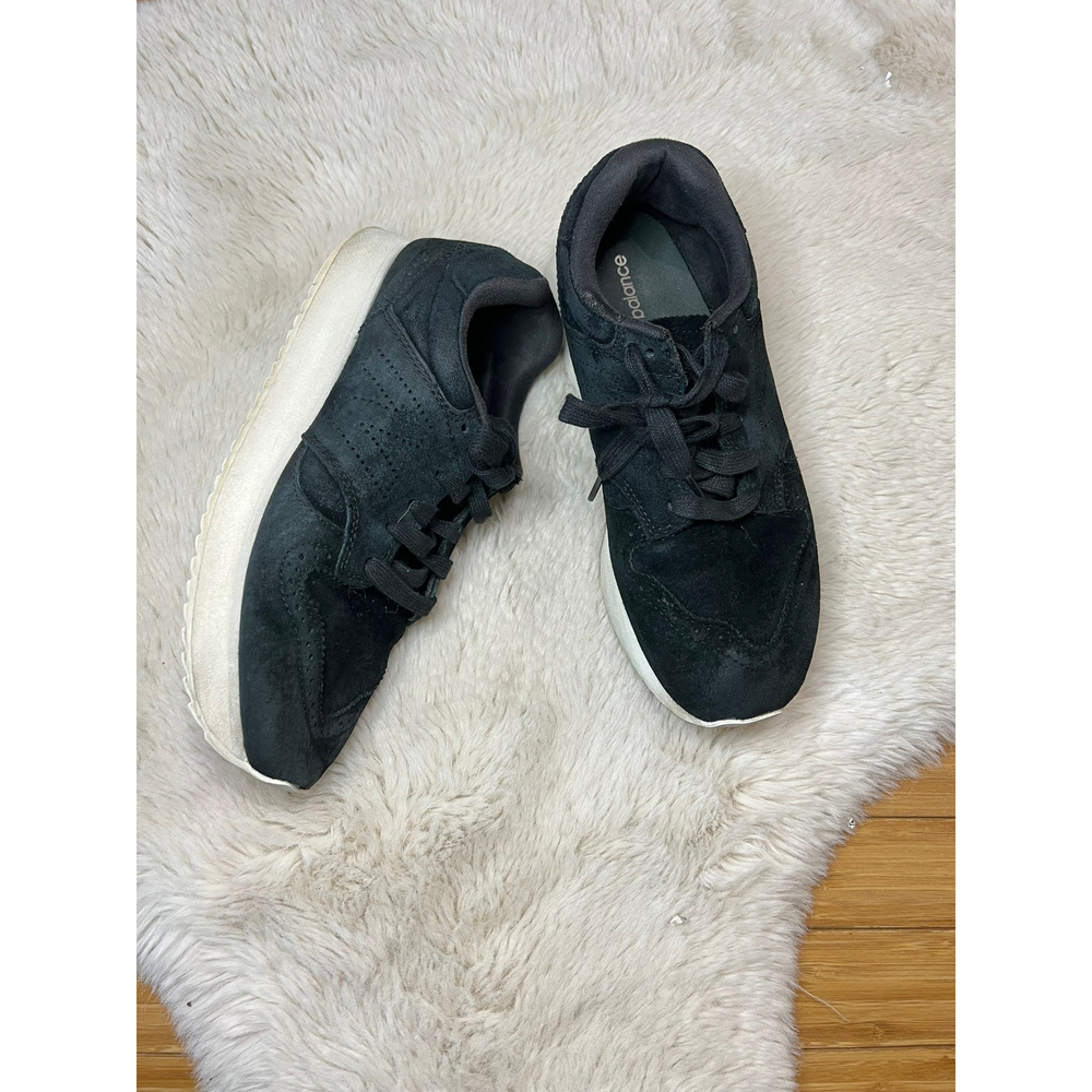New Balance Classics Women’s Sneakers WL520MA Black and White Sz 8.5